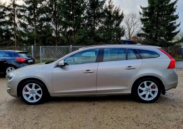 VOLVO V60 D3 Edition