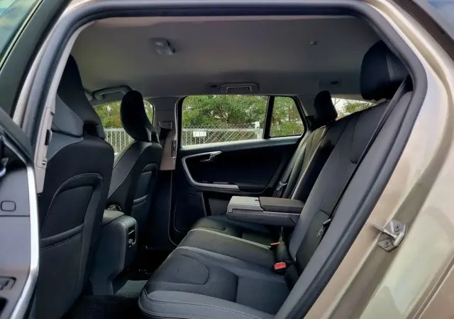 VOLVO V60 D3 Edition