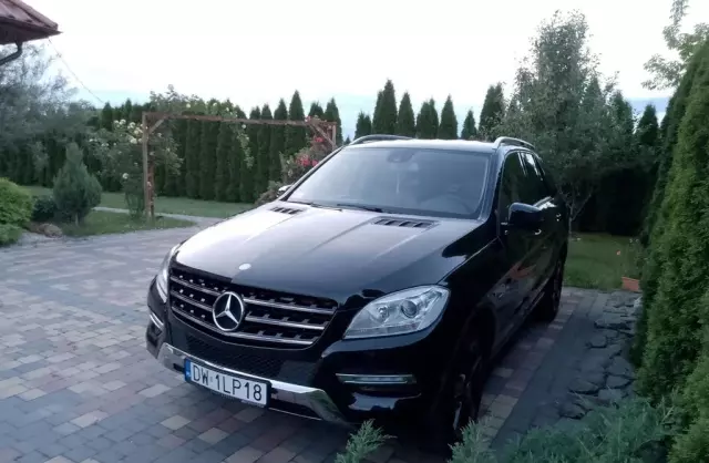 MERCEDES-BENZ ML 