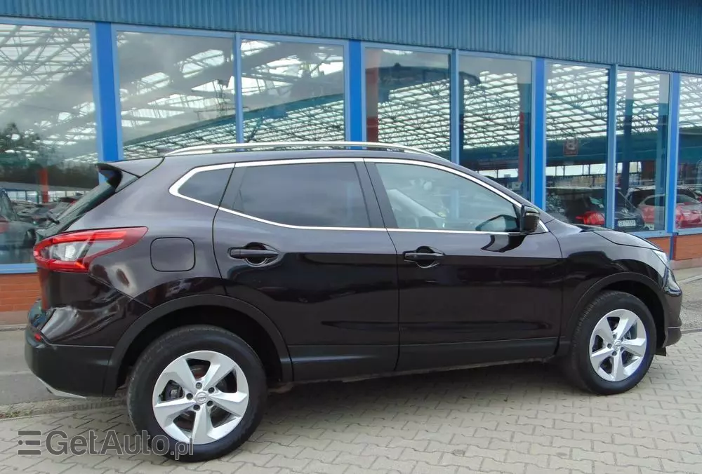 NISSAN Qashqai 1.3 DIG-T N-Connecta