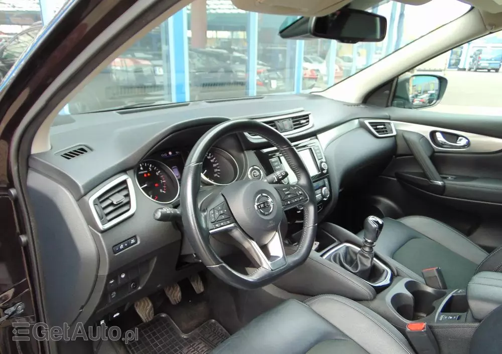 NISSAN Qashqai 1.3 DIG-T N-Connecta