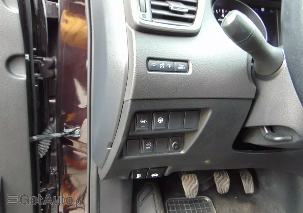 NISSAN Qashqai 1.3 DIG-T N-Connecta