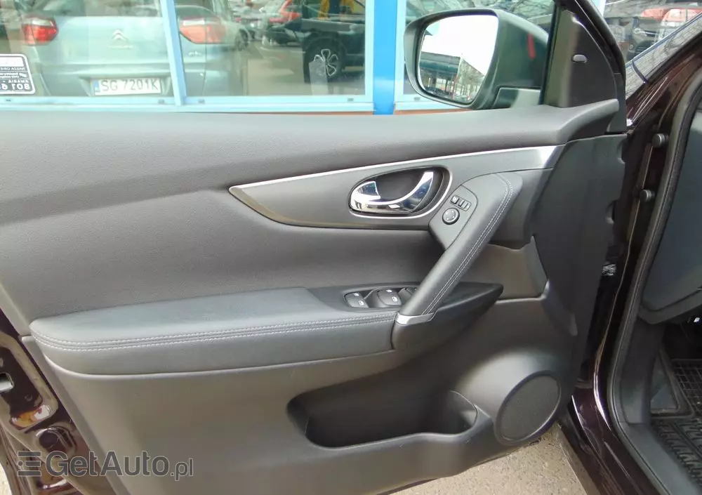 NISSAN Qashqai 1.3 DIG-T N-Connecta