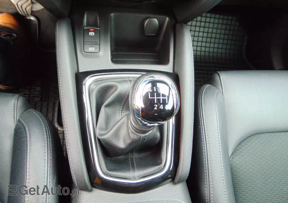 NISSAN Qashqai 1.3 DIG-T N-Connecta