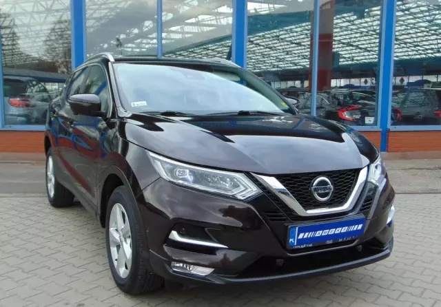 NISSAN Qashqai 1.3 DIG-T N-Connecta