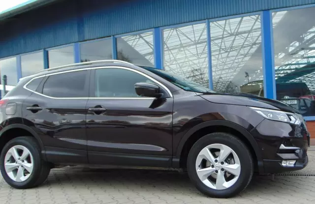 NISSAN Qashqai 1.3 DIG-T N-Connecta