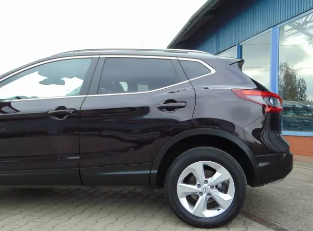 NISSAN Qashqai 1.3 DIG-T N-Connecta