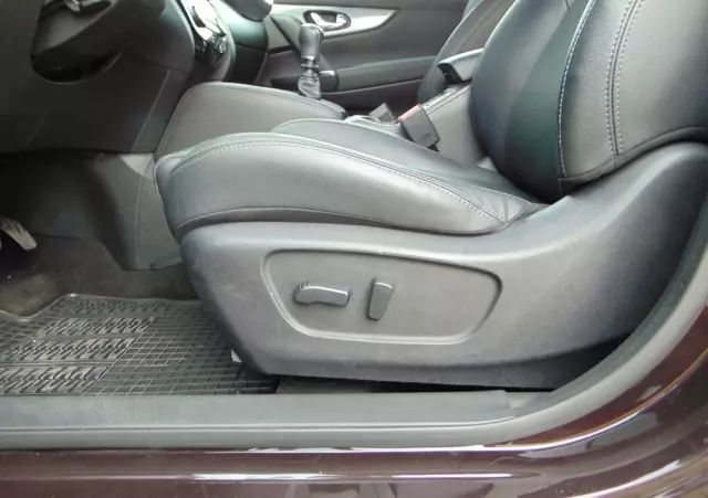 NISSAN Qashqai 1.3 DIG-T N-Connecta