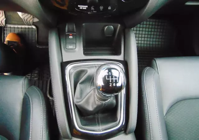 NISSAN Qashqai 1.3 DIG-T N-Connecta