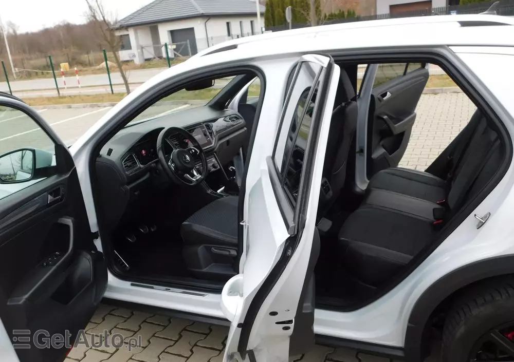 VOLKSWAGEN T-Roc 1.5 TSI R-Line
