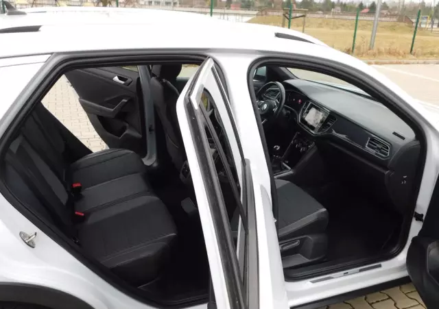 VOLKSWAGEN T-Roc 1.5 TSI R-Line
