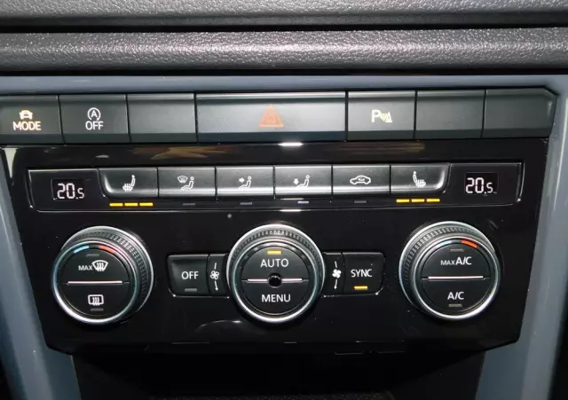 VOLKSWAGEN T-Roc 1.5 TSI R-Line