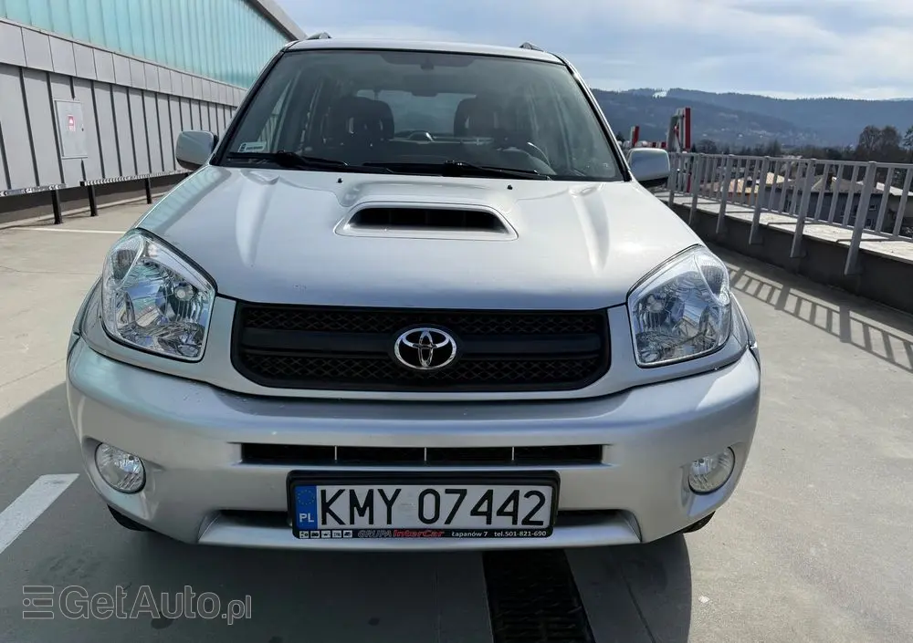 TOYOTA RAV4 