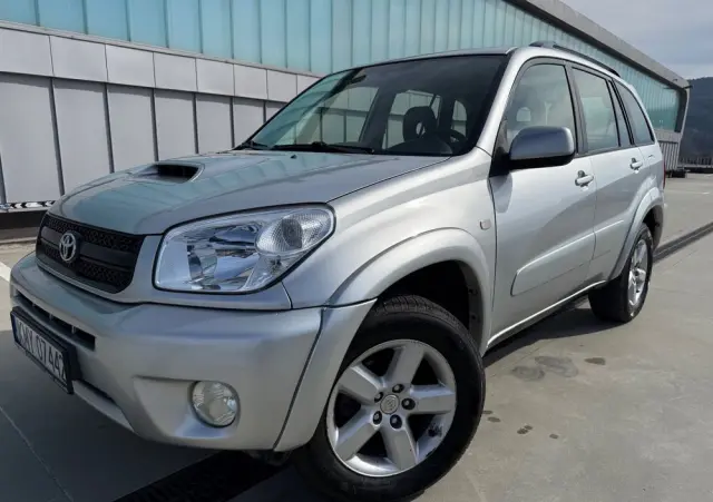 TOYOTA RAV4 