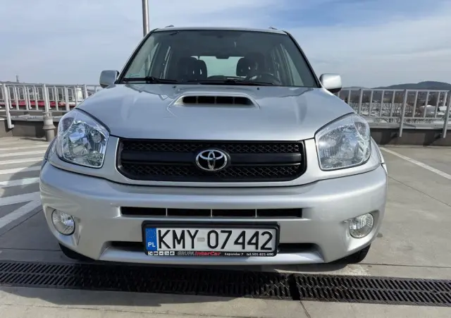 TOYOTA RAV4 