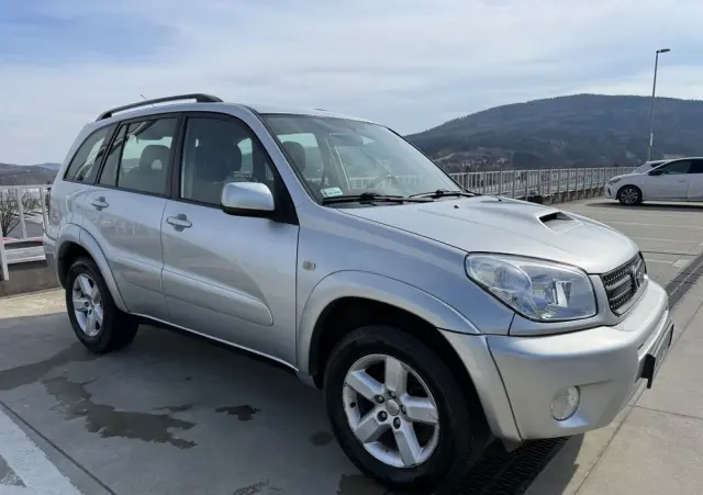 TOYOTA RAV4 
