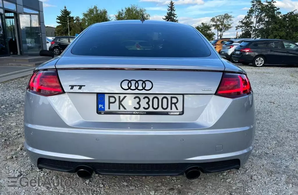 AUDI TT 