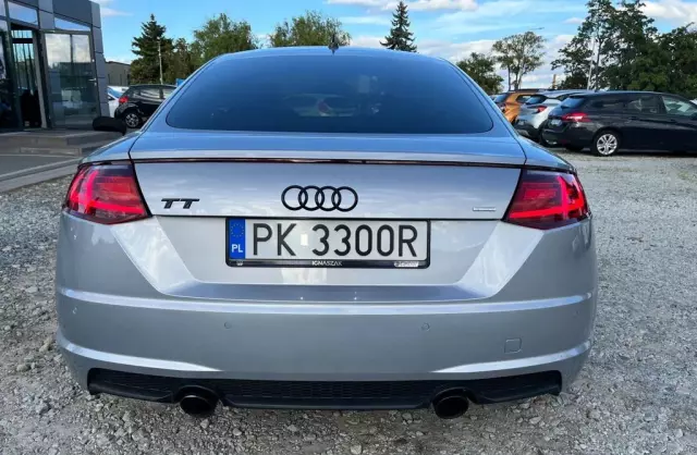AUDI TT 