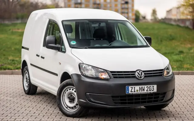 VOLKSWAGEN Caddy 