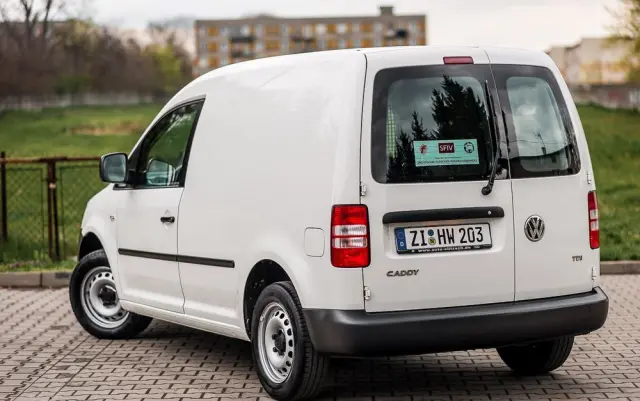 VOLKSWAGEN Caddy 