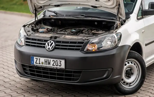 VOLKSWAGEN Caddy 