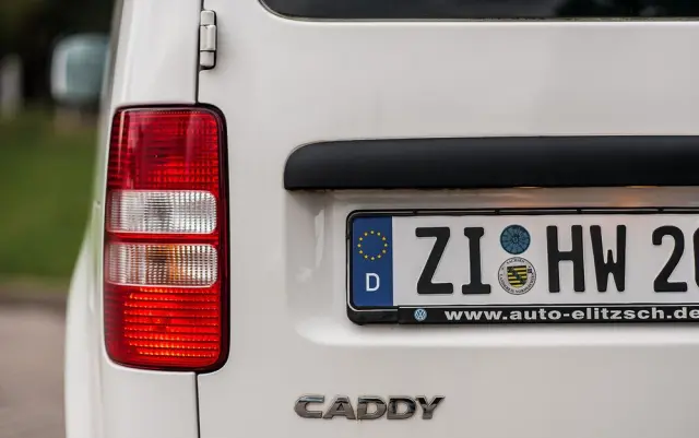 VOLKSWAGEN Caddy 