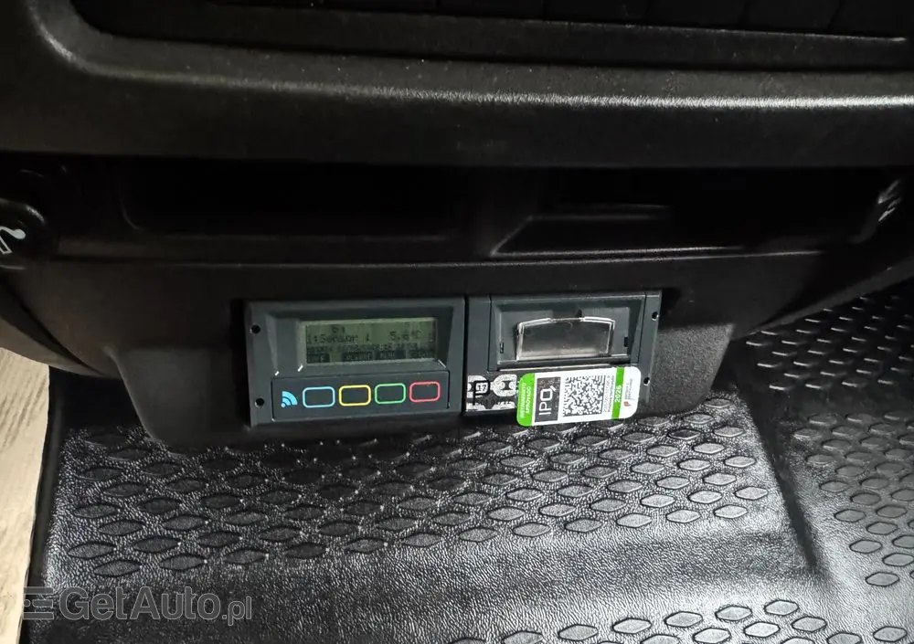 IVECO 72c18 ,70C17,,72C18,,70C15,,50C15,,50C17,,35C13,,35C14,,35C15 