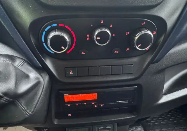 IVECO 72c18 ,70C17,,72C18,,70C15,,50C15,,50C17,,35C13,,35C14,,35C15 