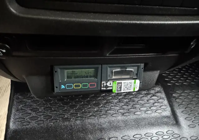 IVECO 72c18 ,70C17,,72C18,,70C15,,50C15,,50C17,,35C13,,35C14,,35C15 