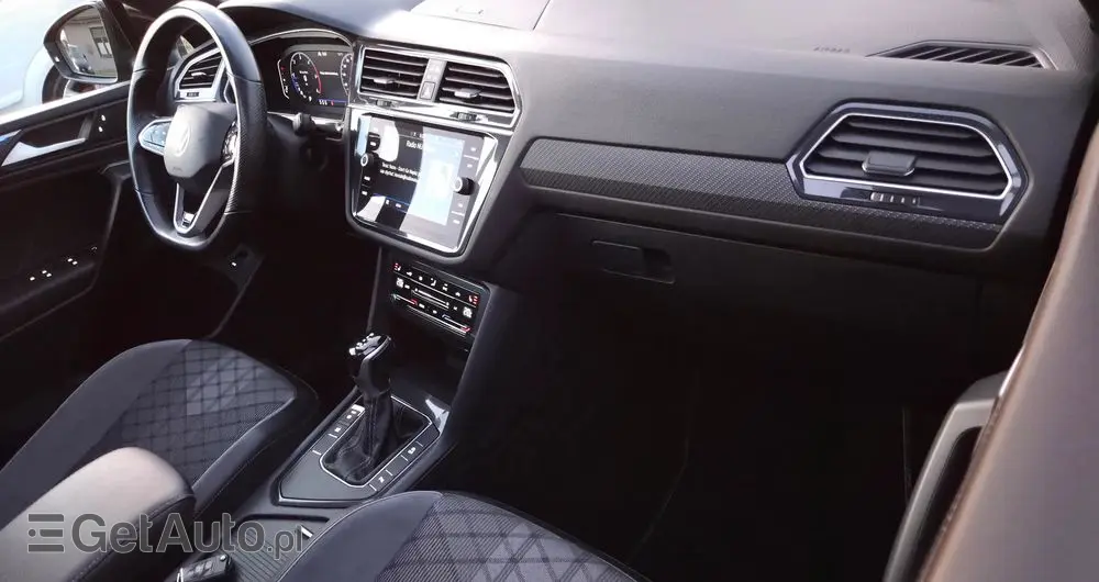 VOLKSWAGEN Tiguan 2.0 TDI SCR DSG R-Line