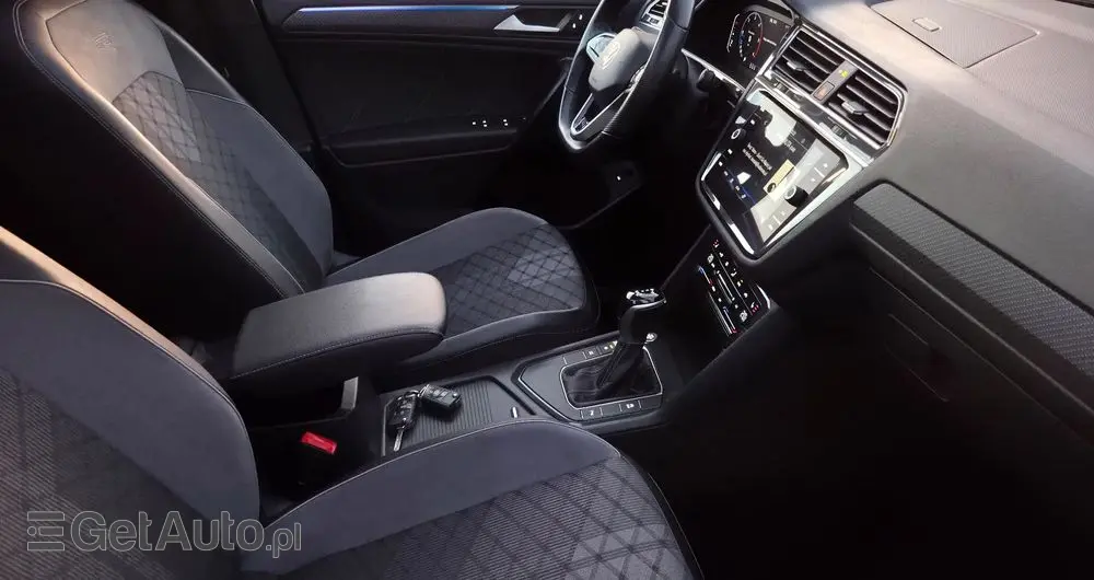 VOLKSWAGEN Tiguan 2.0 TDI SCR DSG R-Line