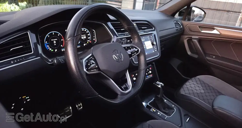 VOLKSWAGEN Tiguan 2.0 TDI SCR DSG R-Line