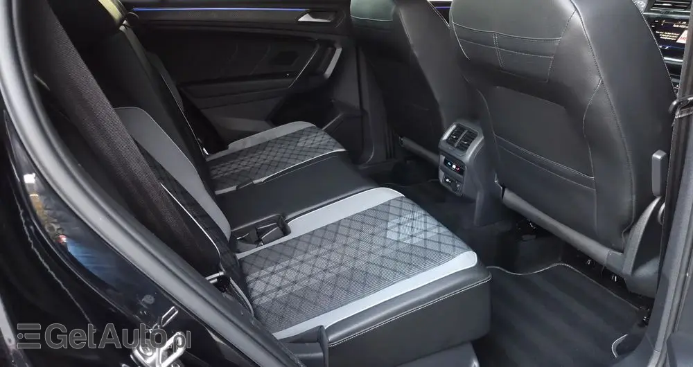 VOLKSWAGEN Tiguan 2.0 TDI SCR DSG R-Line