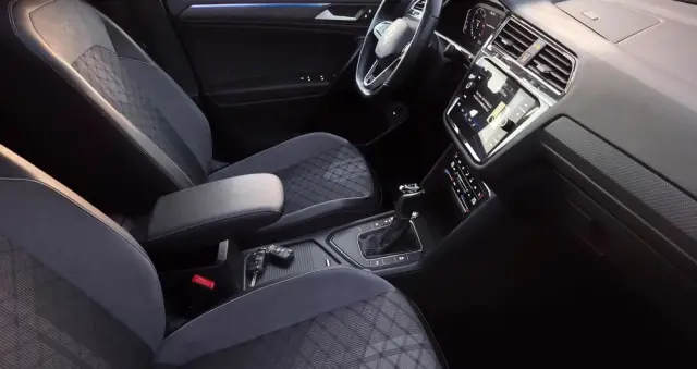VOLKSWAGEN Tiguan 2.0 TDI SCR DSG R-Line