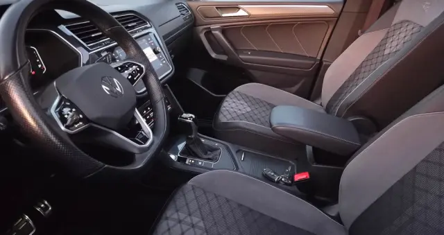 VOLKSWAGEN Tiguan 2.0 TDI SCR DSG R-Line