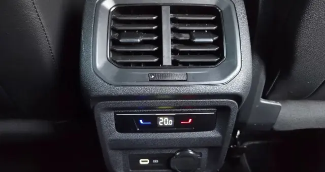 VOLKSWAGEN Tiguan 2.0 TDI SCR DSG R-Line