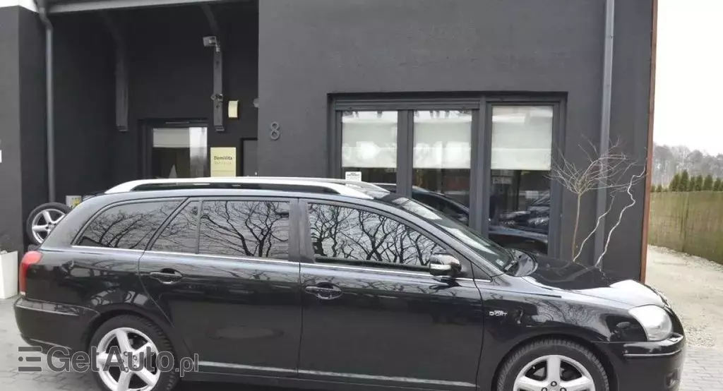 TOYOTA Avensis 