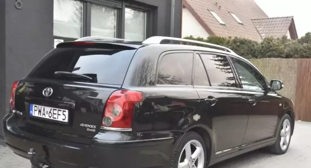 TOYOTA Avensis 