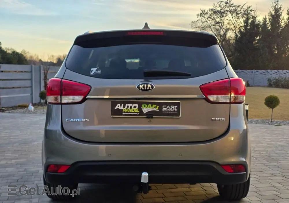 KIA Carens 