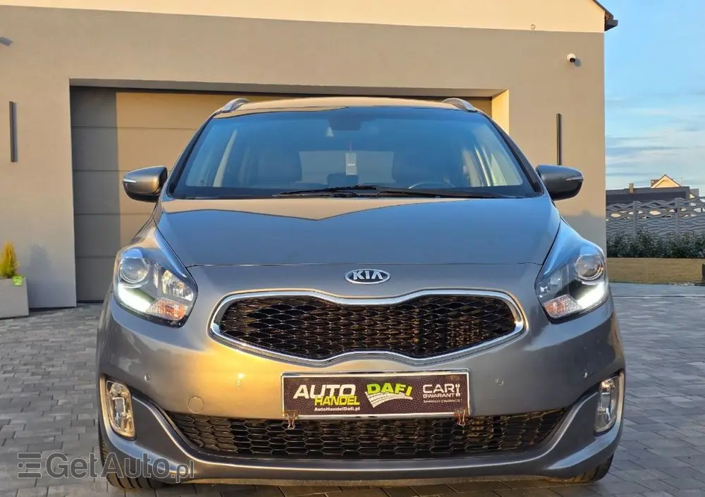 KIA Carens 