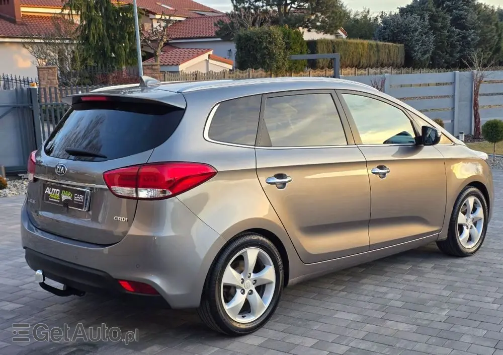 KIA Carens 