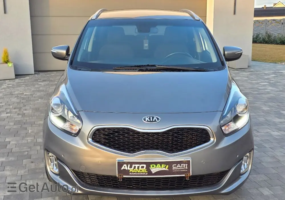 KIA Carens 