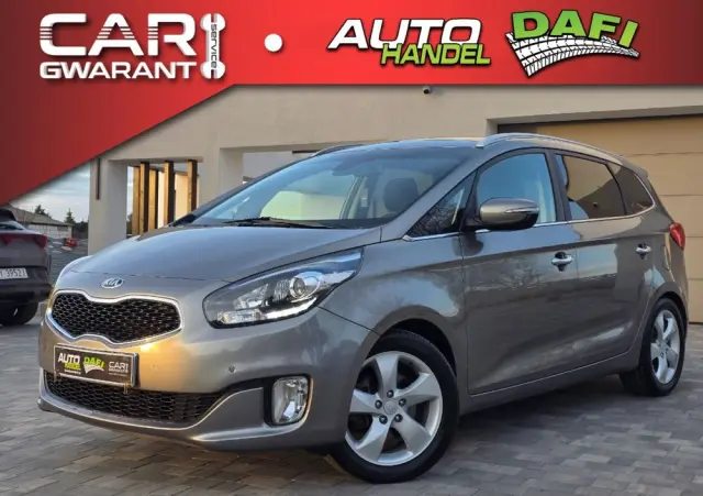 KIA Carens 