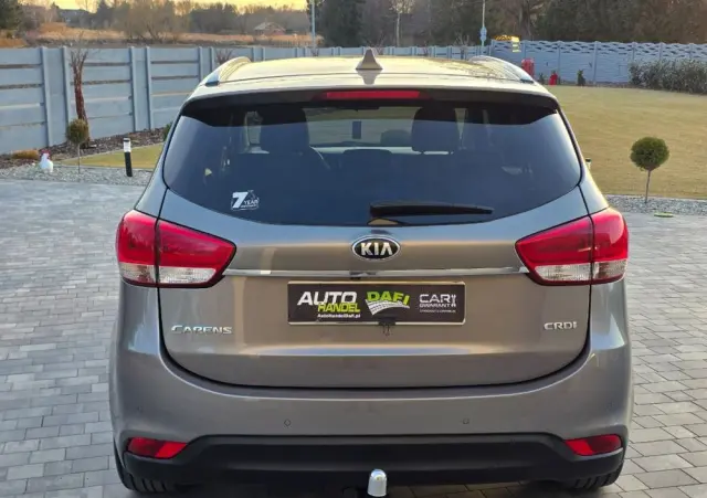 KIA Carens 