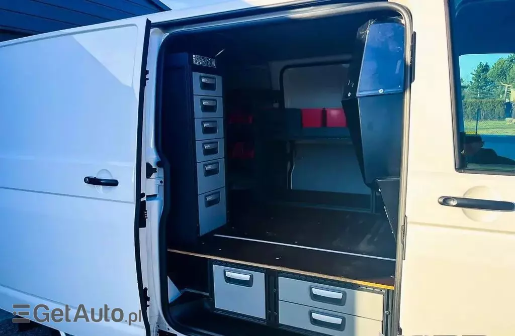 VOLKSWAGEN TRANSPORTER 