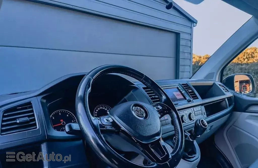 VOLKSWAGEN TRANSPORTER 