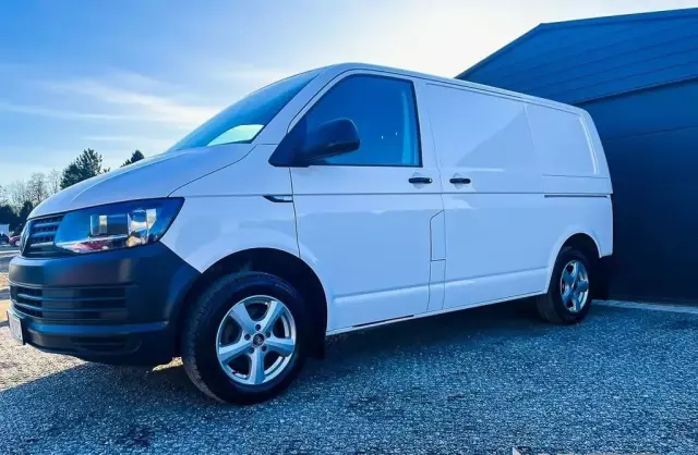 VOLKSWAGEN TRANSPORTER 