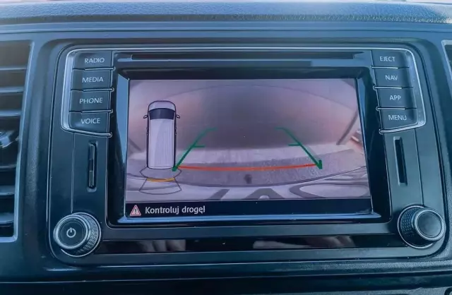 VOLKSWAGEN TRANSPORTER 