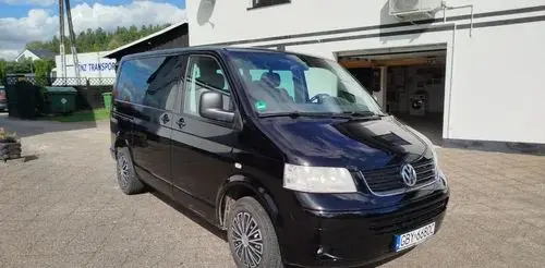 VOLKSWAGEN Multivan 