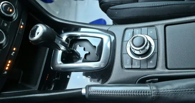 MAZDA 6 2.0 Kombi SKYACTIV-G Center-Line